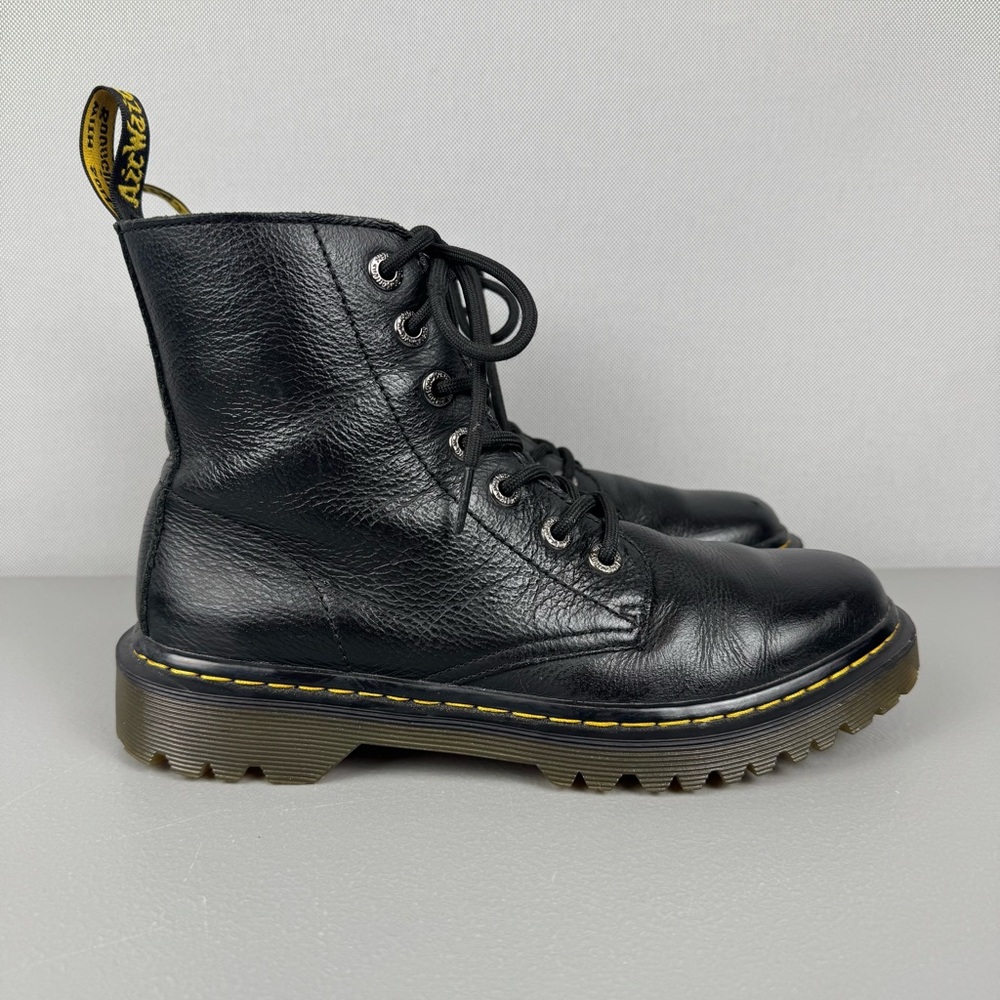 Dr Doc Martens Luana Boots Women 8 Black Leather 7 Eye Lace Up Combat Air Wair